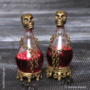 Dekorative Zaubertrankflaschen in Miniatur